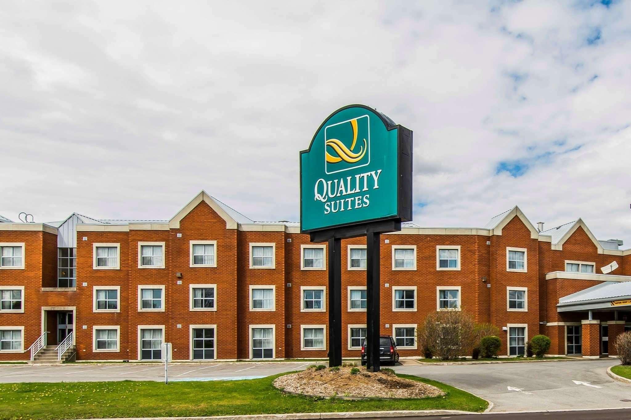 Quality Suites Quebec City Exterior photo